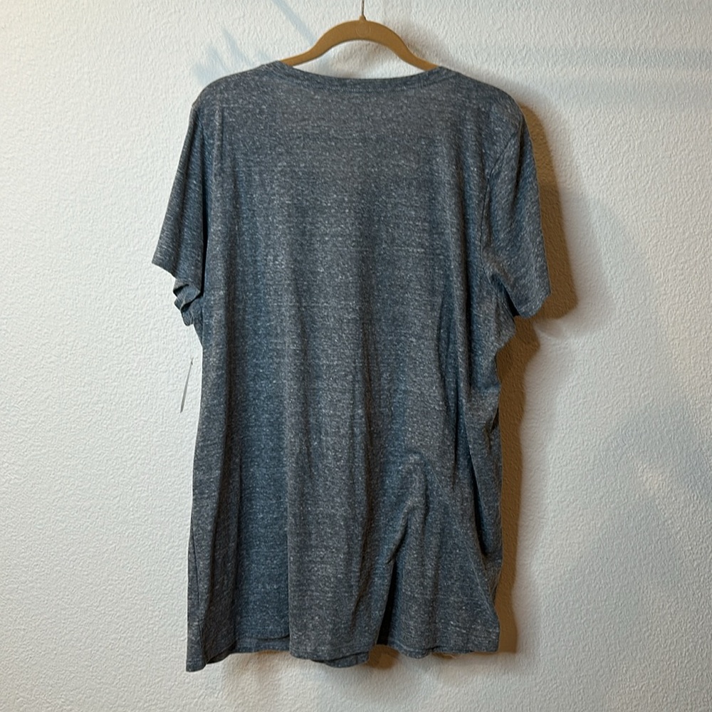 Torrid Real Queens Graphic Tee - 18 NWT - Picture 5 of 6